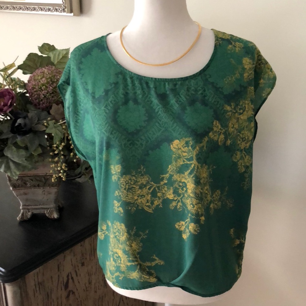 CAbi Green with Envy #557 Top S